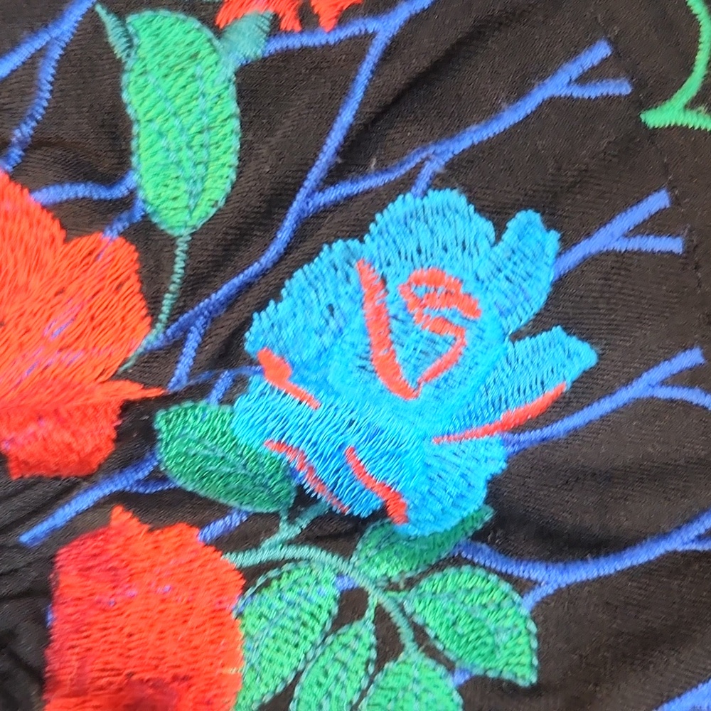 A Beautiful Soul Embroidered Floral Black Dress Size 1X - Picture 4 of 9
